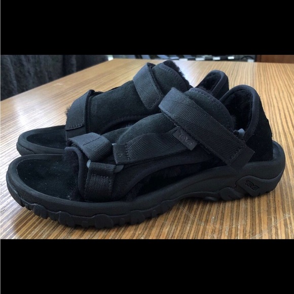 RARE! UGG/Teva Black Collaboration Hybrid Shoe Sandals Size 7 - Picture 4 of 12